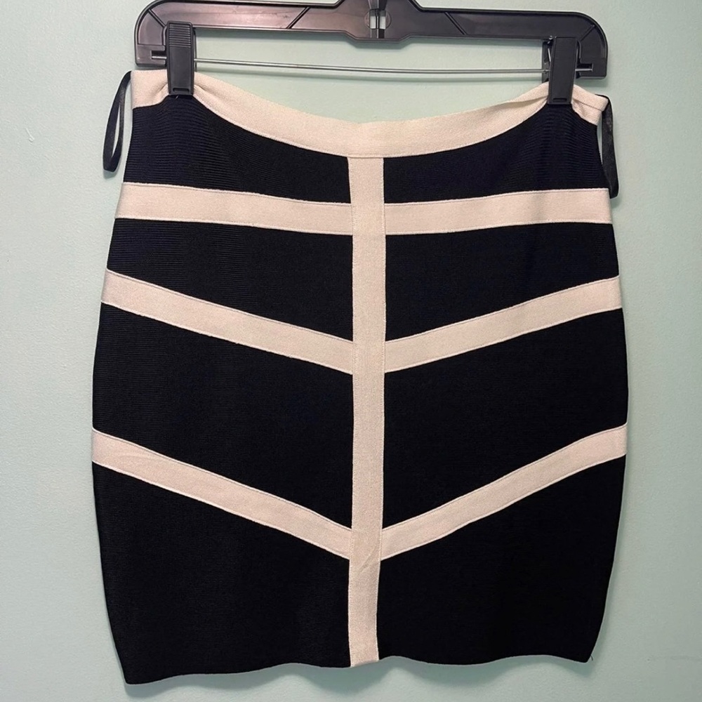 Bebe Skirt